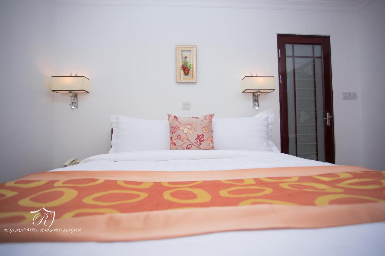 Regency Resort Singida Bagian luar foto