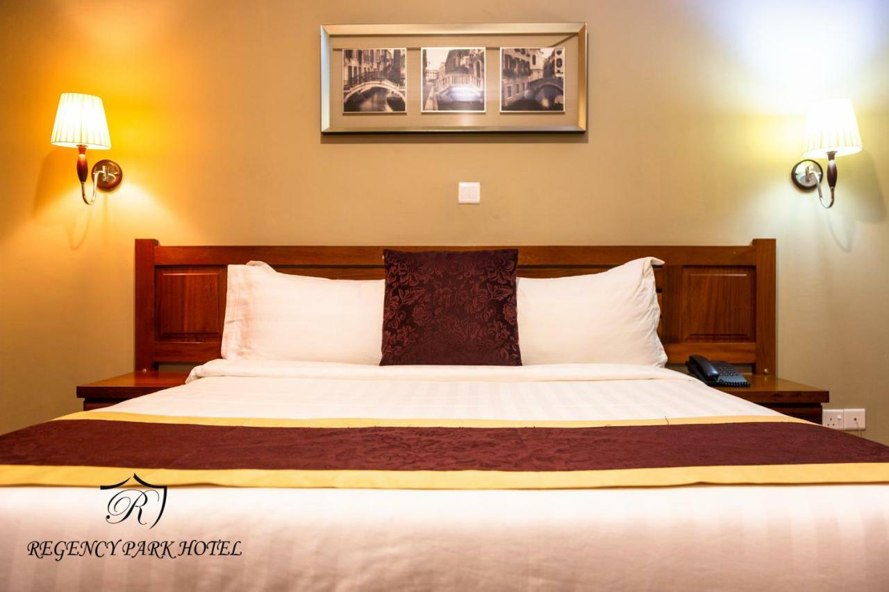 Regency Resort Singida Bagian luar foto