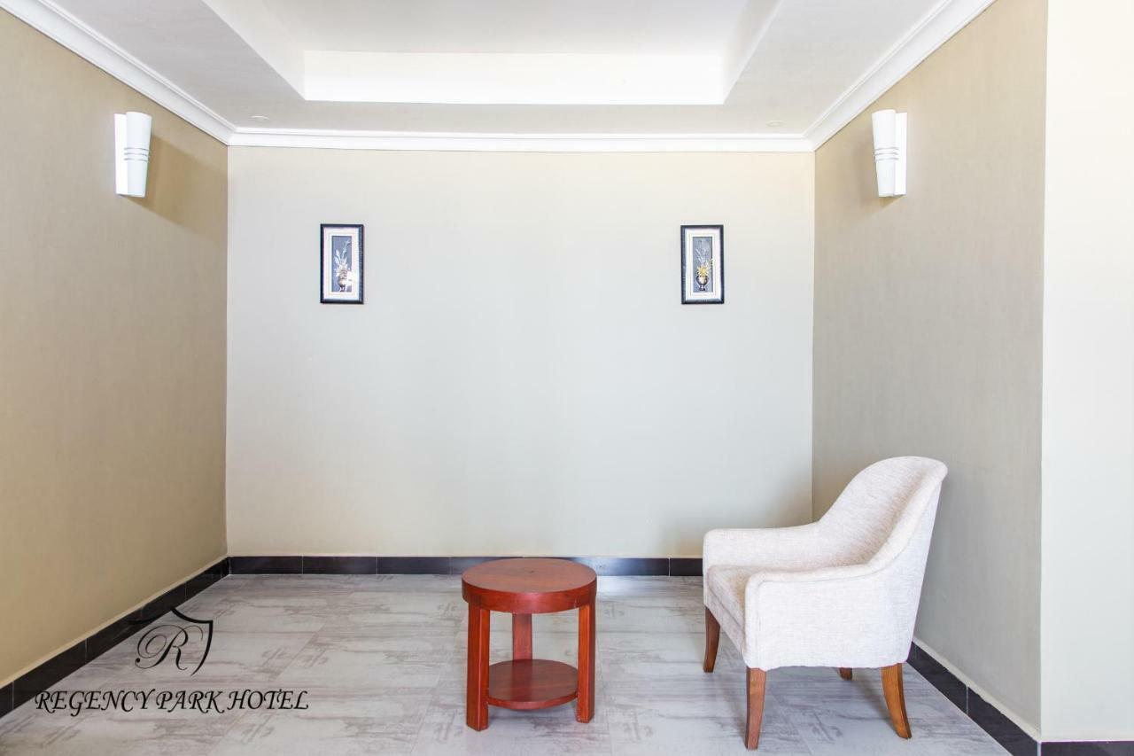 Regency Resort Singida Bagian luar foto