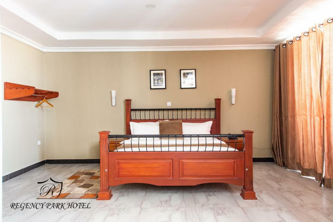 Regency Resort Singida Bagian luar foto