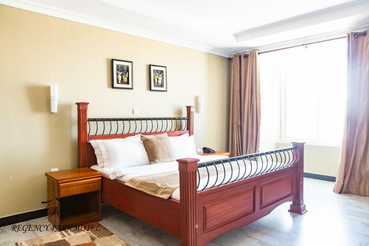 Regency Resort Singida Bagian luar foto