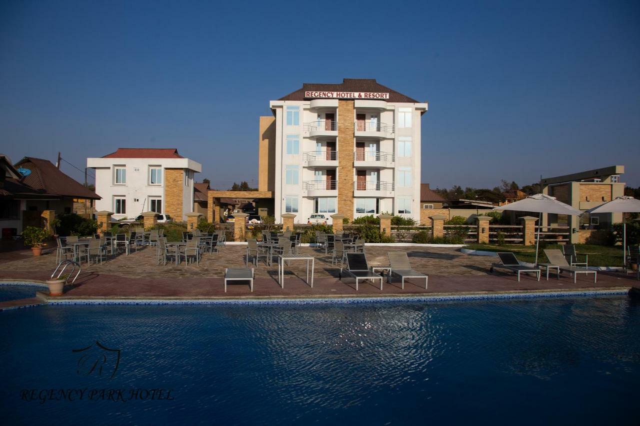 Regency Resort Singida Bagian luar foto